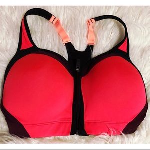 ⚡️SALE⚡️Small sports bra